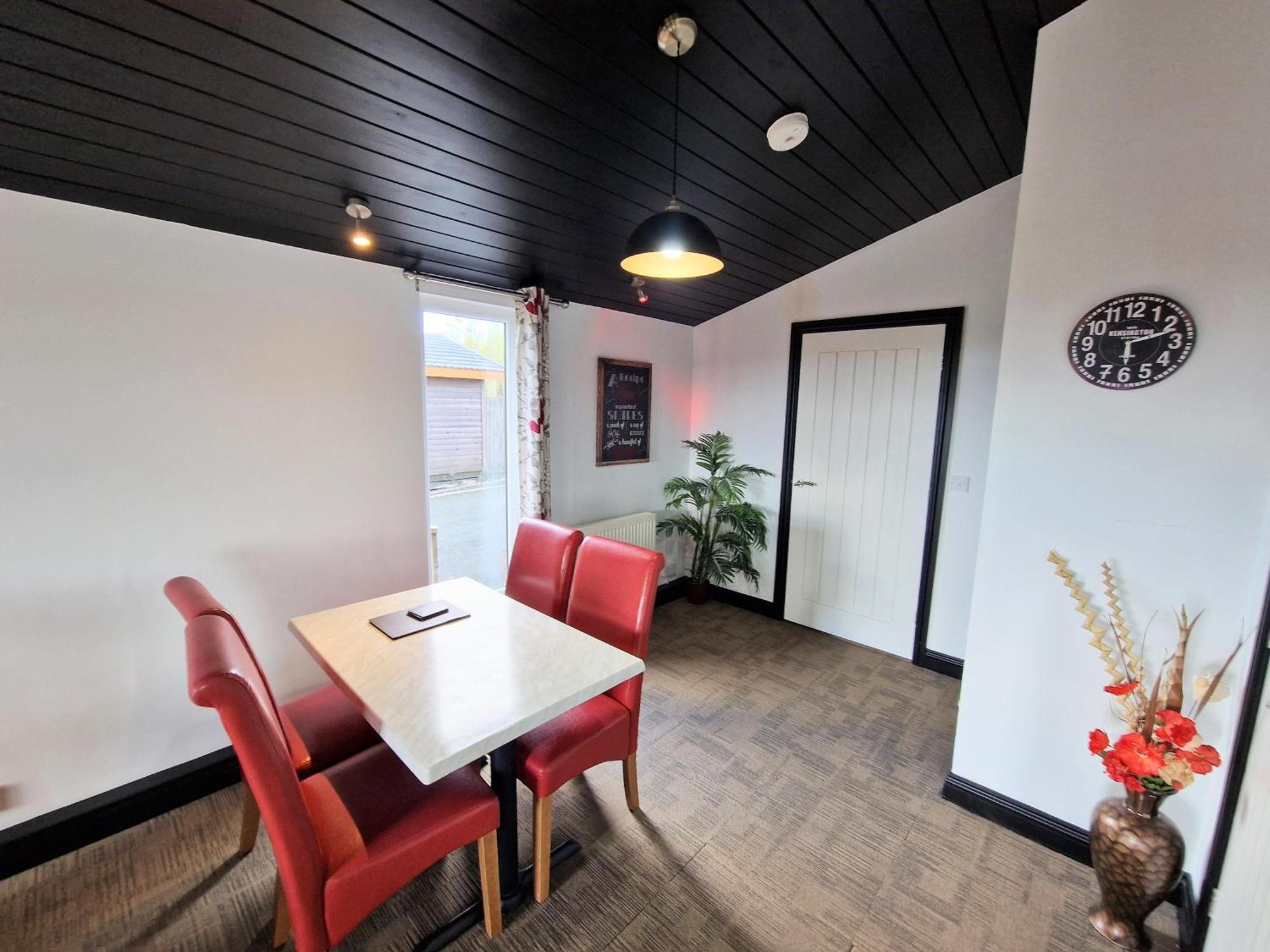 Ochil 9 With Private Hot Tub - Fife - Loch Leven - Lomond Hills - Pet Friendly Vila Kelty Exterior foto
