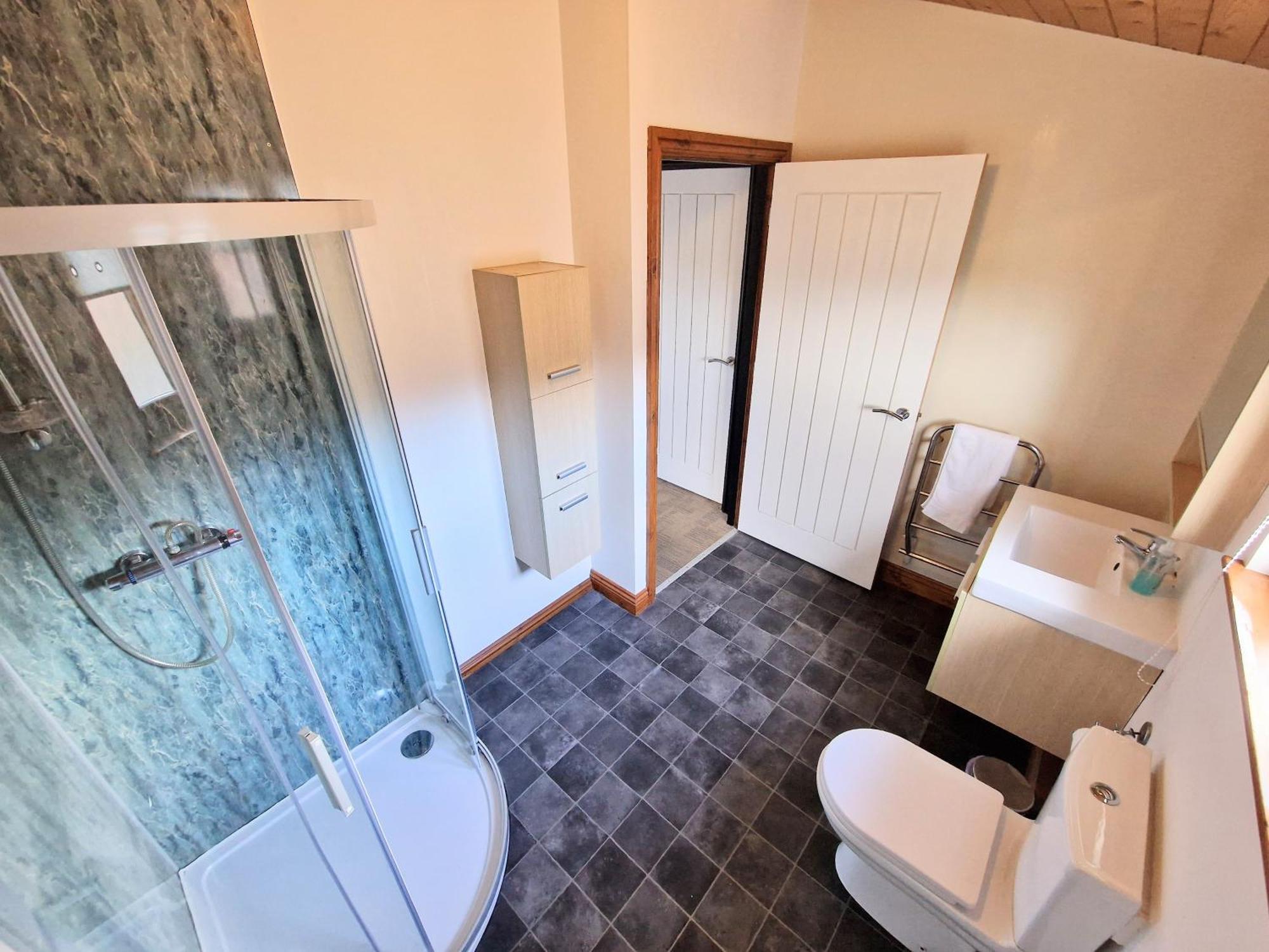 Ochil 9 With Private Hot Tub - Fife - Loch Leven - Lomond Hills - Pet Friendly Vila Kelty Exterior foto