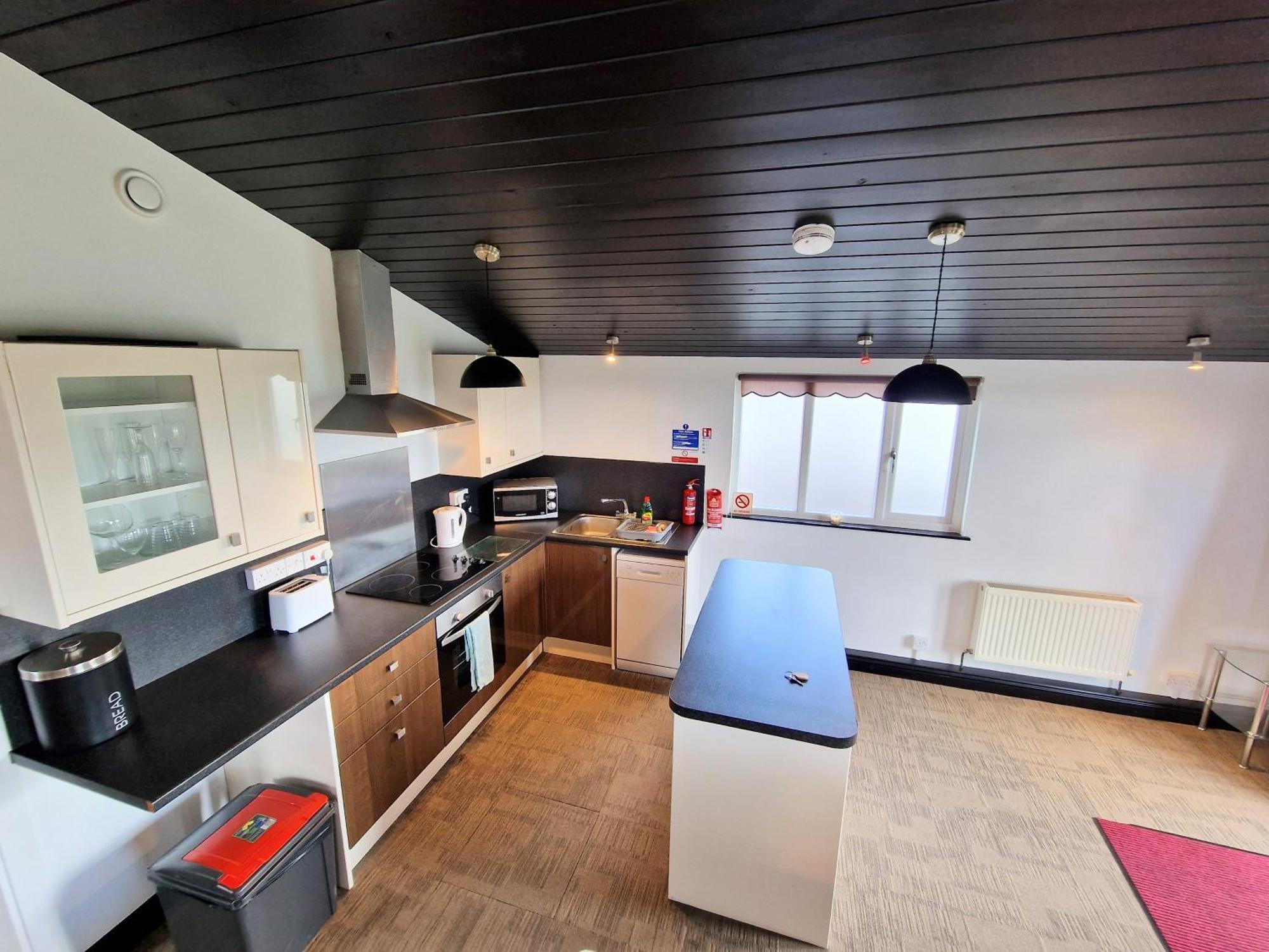 Ochil 9 With Private Hot Tub - Fife - Loch Leven - Lomond Hills - Pet Friendly Vila Kelty Exterior foto